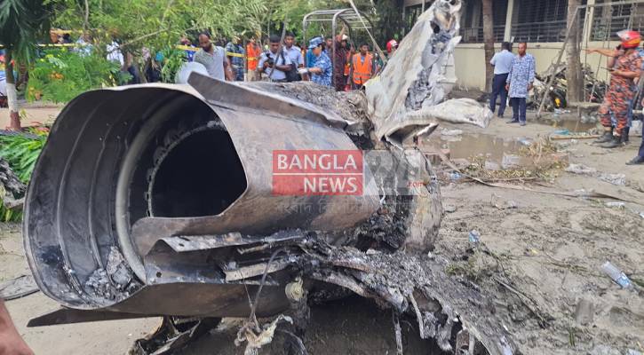 উড্ডয়নের মাত্র ১২ মিনিট পরই বিধ্বস্ত 